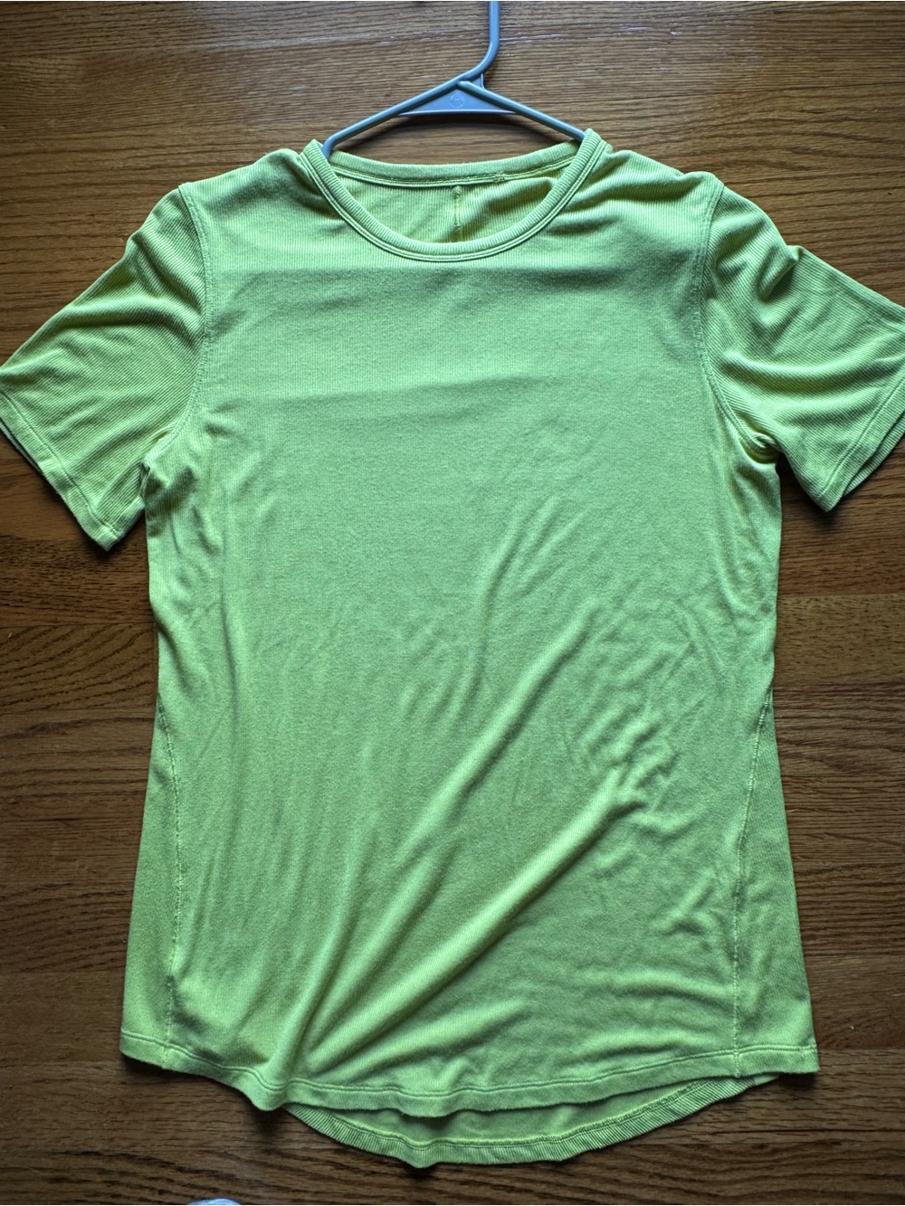 Lululemon tee shirt
